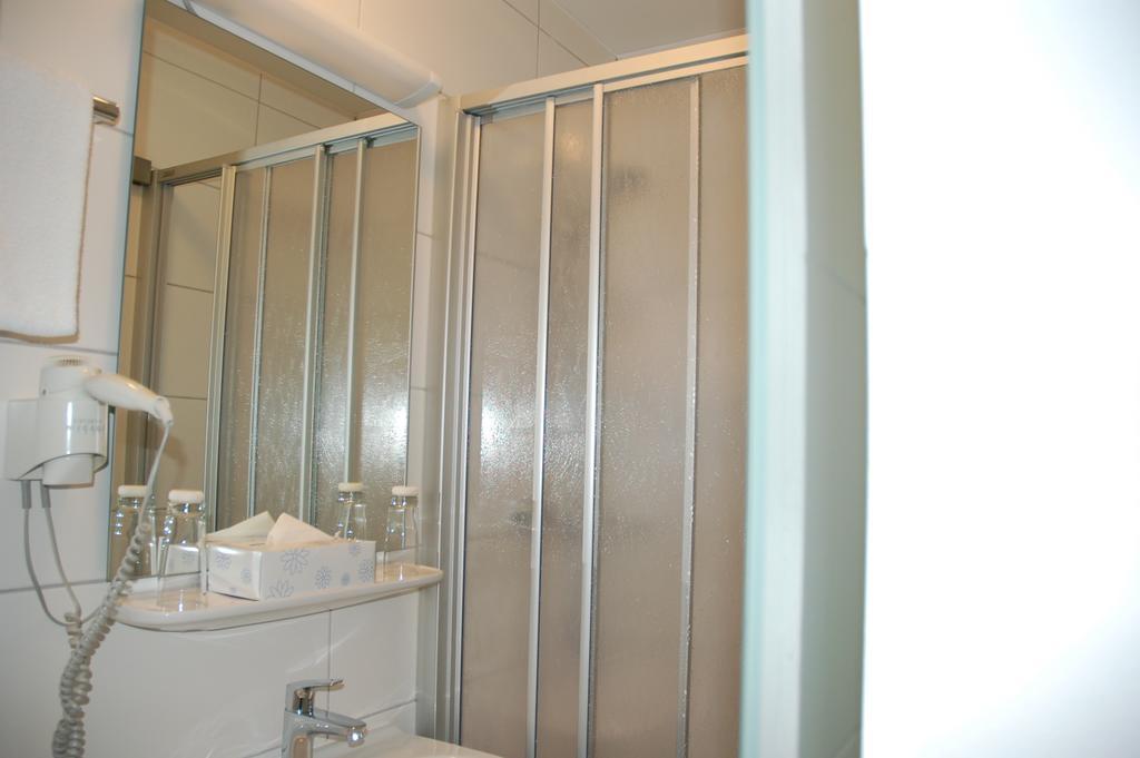 Hotel Kurfuerst Garni Germersheim Værelse billede