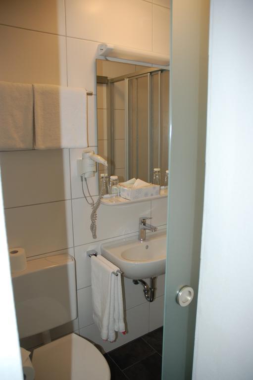 Hotel Kurfuerst Garni Germersheim Værelse billede